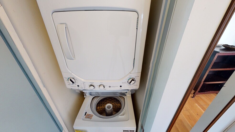 More Photos Of 518 Meeker Ave, Brooklyn Apartments For Sale