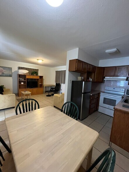 More Photos Of 14711 Gulf Blvd, Madeira Beach Hotel For Sale
