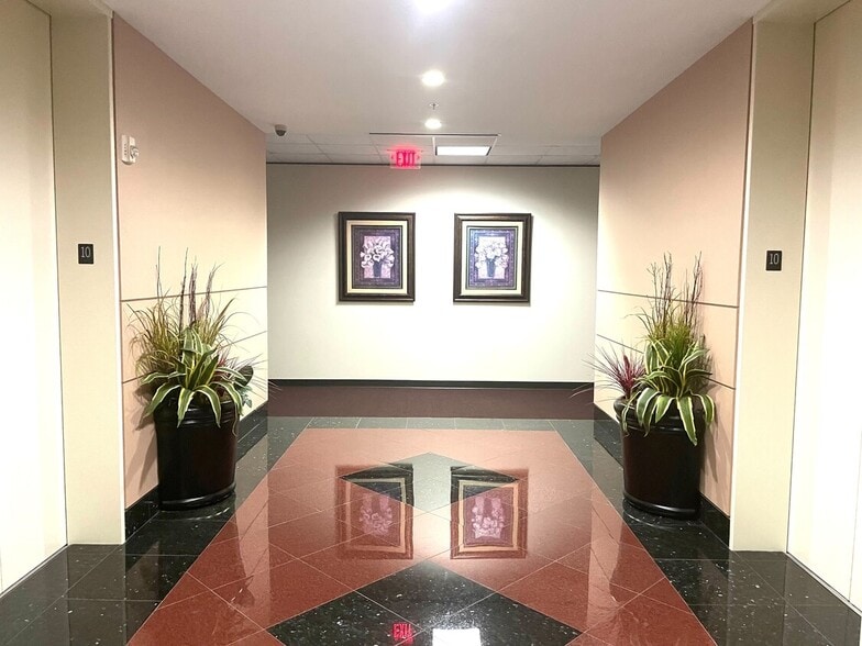 More Photos Of 9999 Bellaire Blvd, Houston Medical For Sale