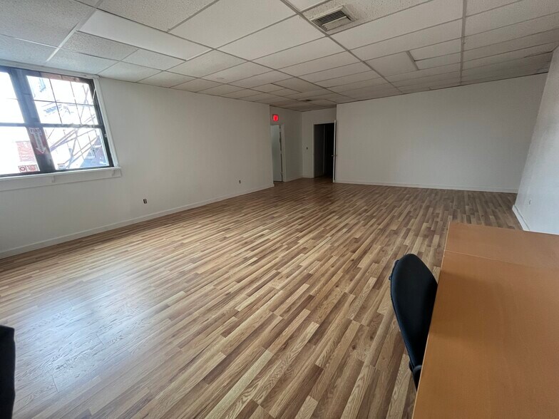 More Photos Of 307 Wall St, Kingston Loft Creative Space For Lease
