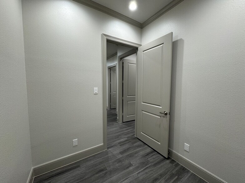 More Photos Of 17138 N Eldridge Pky, Tomball Medical For Sale