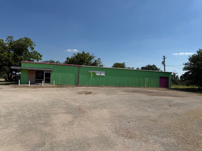 Primary Photo Of 201 W 2nd Ave, Nixon Warehouse For Sale