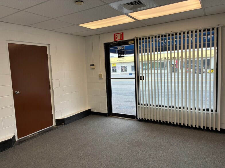 More Photos Of 1006 S Main St, Chambersburg Service Station For Lease