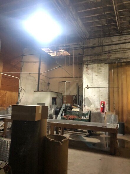 More Photos Of 2200 N 8th St, Philadelphia Warehouse For Lease