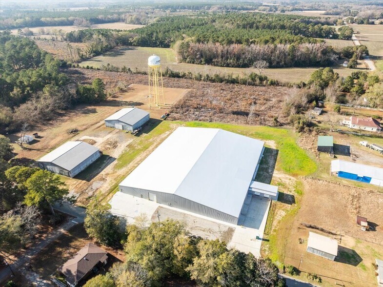 More Photos Of 223 W Pearl St, Lamar Industrial For Sale