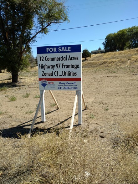 More Photos Of 401 NE 6th St, Madras Land For Sale