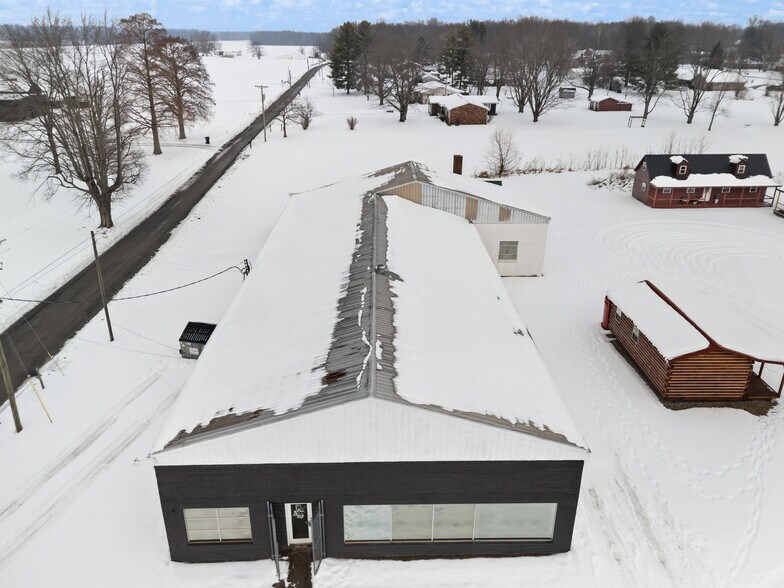More Photos Of 677 S Cardinal Ln, Scottsburg Industrial For Sale