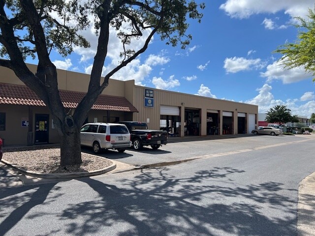 More Photos Of 310 E Pecan Blvd, McAllen Storefront For Lease