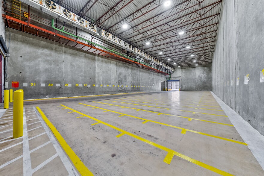 More Photos Of 661 S Fir St, Medford Refrigeration Cold Storage For Lease