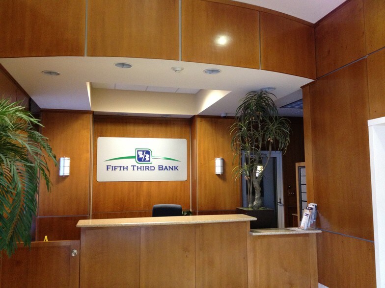 More Photos Of 410 W Cortez Rd, Bradenton Medical For Sale