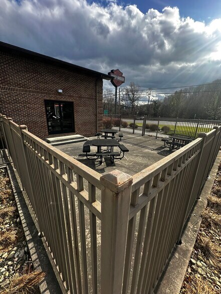 More Photos Of 1285 National Hwy, Cumberland Freestanding For Sale