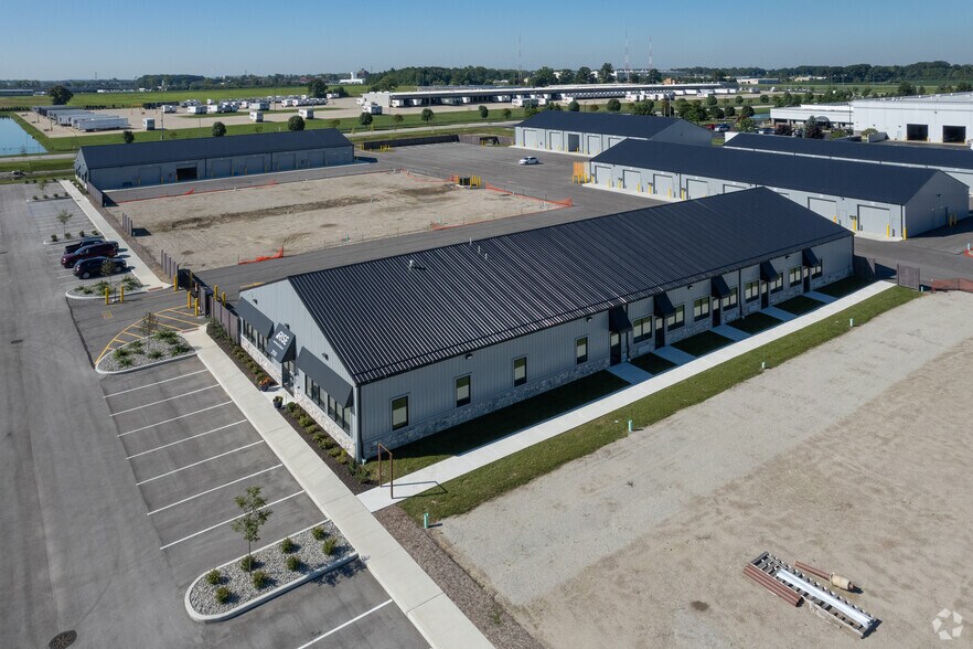 More Photos Of 2550 Tracy Rd, Northwood Light Manufacturing For Lease