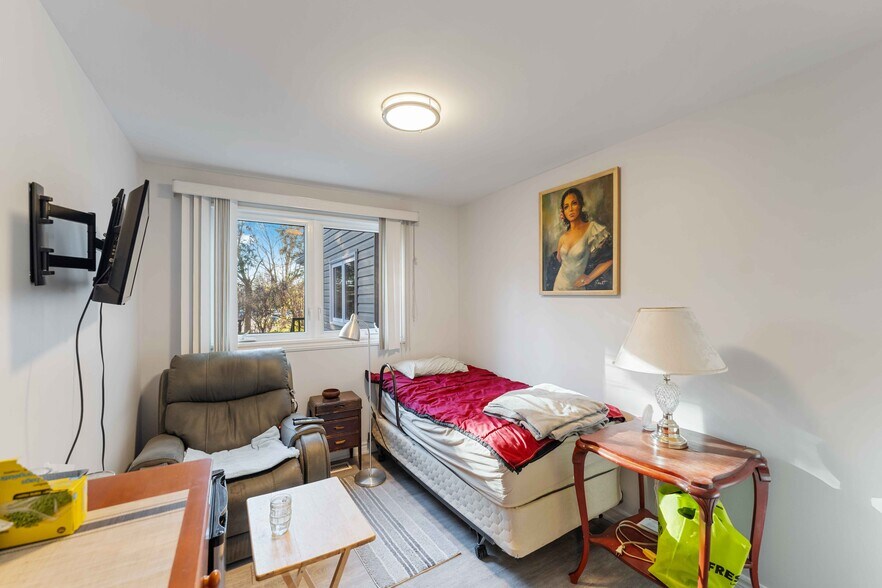 More Photos Of 732 Morin St, Ottawa Apartments For Sale