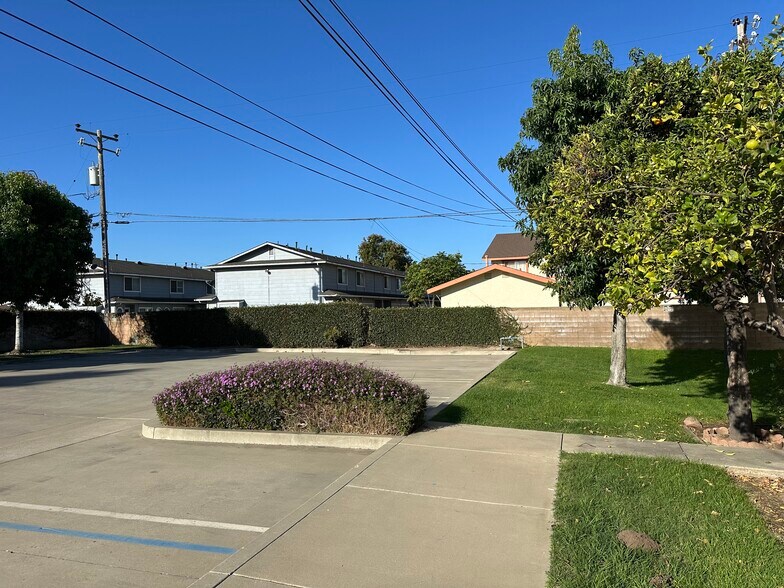 More Photos Of 611 S Broadway, Santa Maria Medical For Lease