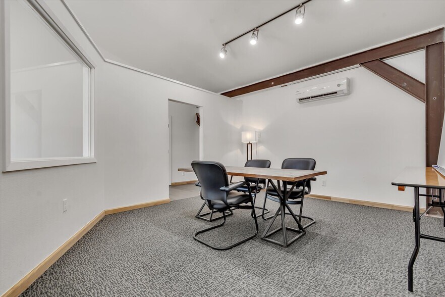 More Photos Of 4002 E Highway 290, Dripping Springs Freestanding For Sale