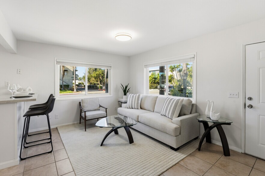 More Photos Of 2652 Jefferson St, Carlsbad Apartments For Sale