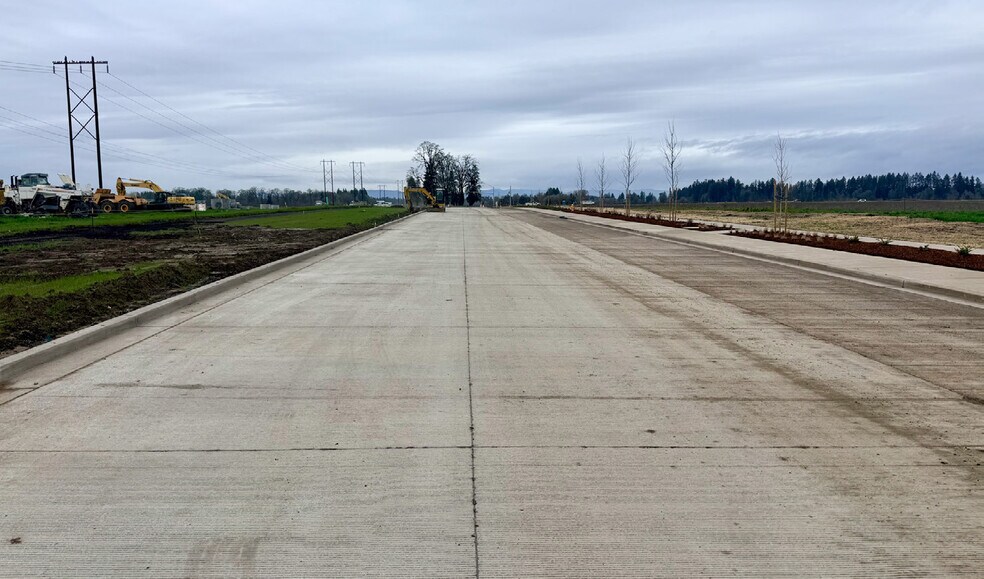 More Photos Of 2625 NE Huffman Rd, Hillsboro Distribution For Sale