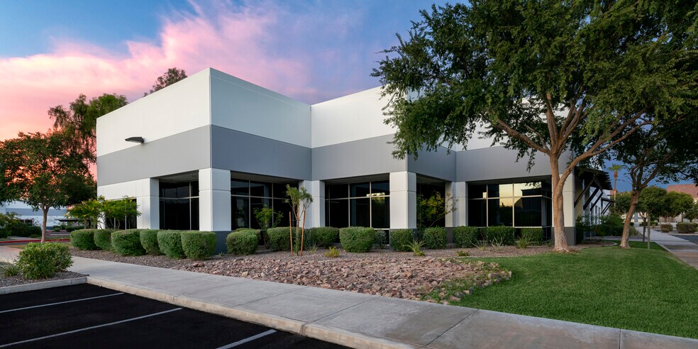 More Photos Of 15210 S 50th St, Phoenix Office For Lease
