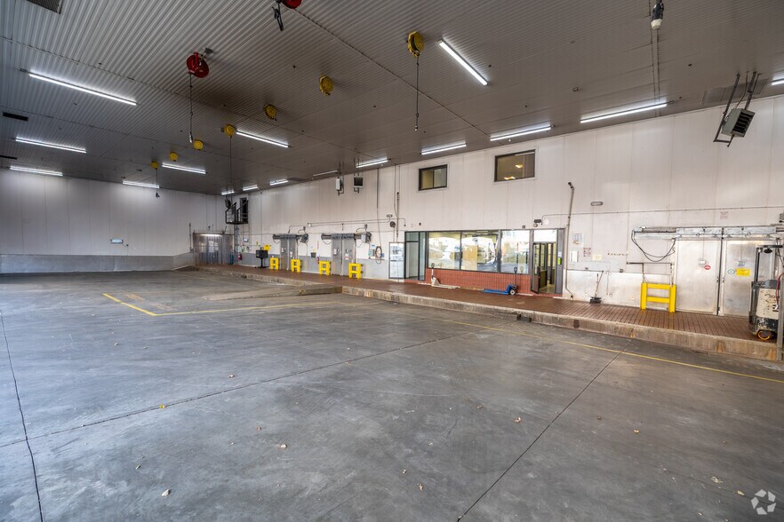 More Photos Of 609 10th St, Union City Industrial For Sale