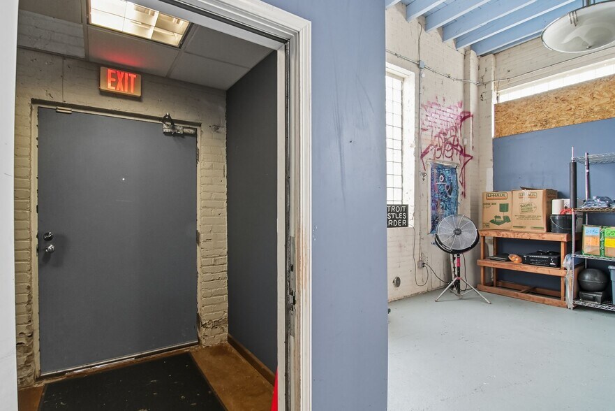 More Photos Of 1157 Concord St, Detroit Light Manufacturing For Sale