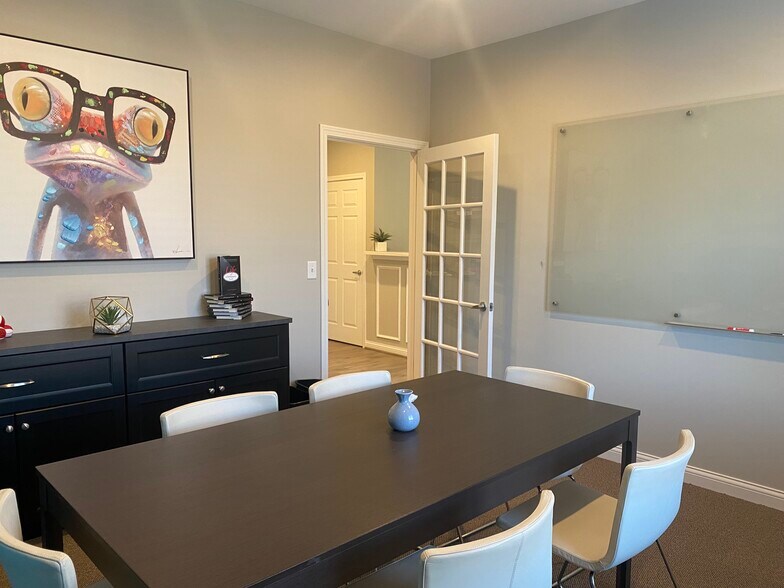 More Photos Of 5720 Gateway, Mason Coworking Space