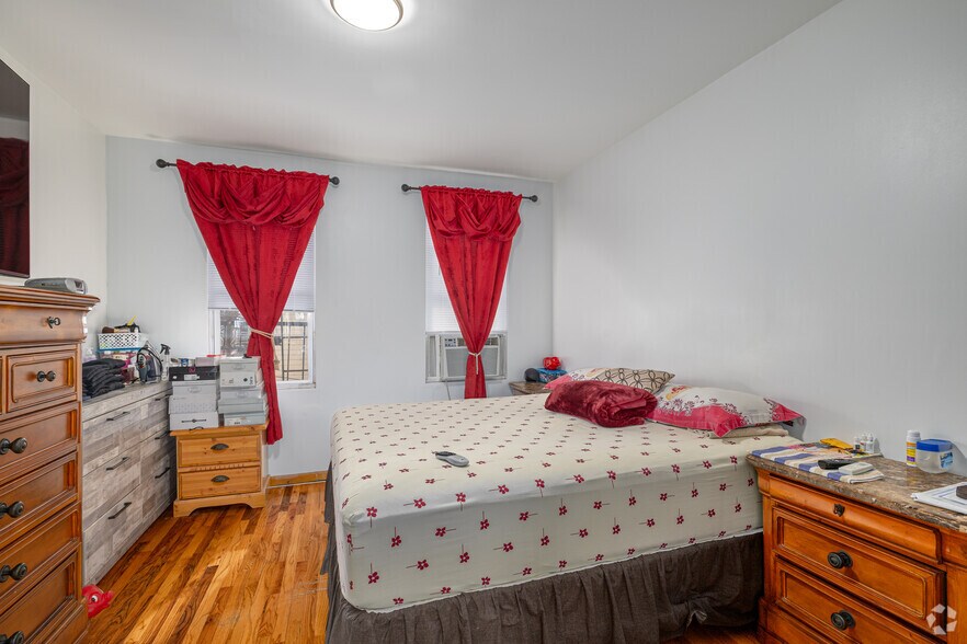 More Photos Of 2004-2006 Bergenline Ave, Union City Apartments For Sale