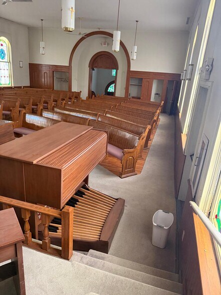 More Photos Of 15109 S Dillman St, Plainfield Religious Facility For Sale