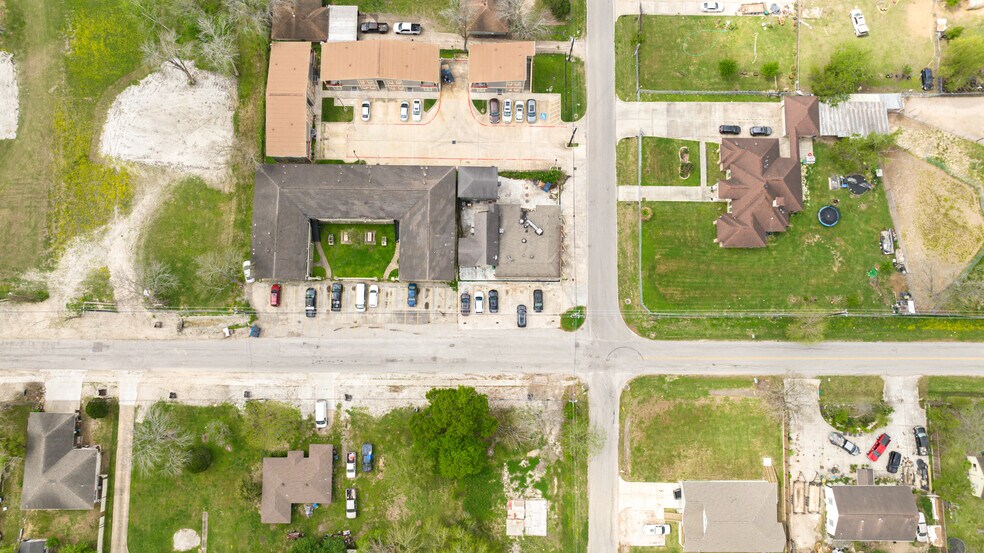More Photos Of 412 S 8th St, South Houston Flex For Sale