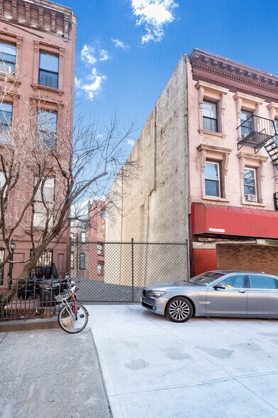 More Photos Of 324 Macon, Brooklyn Land For Sale