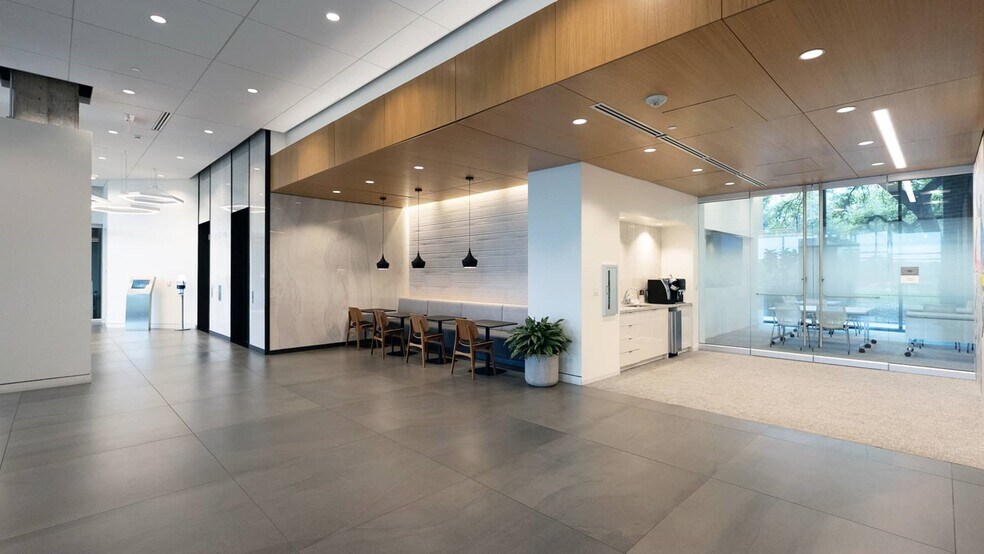 More Photos Of 1250 S Capital of Texas Hwy, West Lake Hills Office For Lease