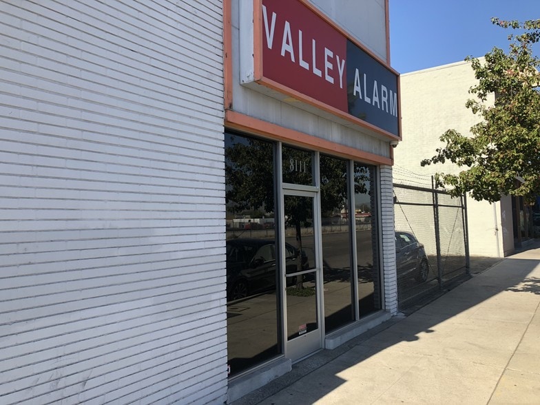 More Photos Of 8111 San Fernando Rd, Sun Valley Research And Development For Sale