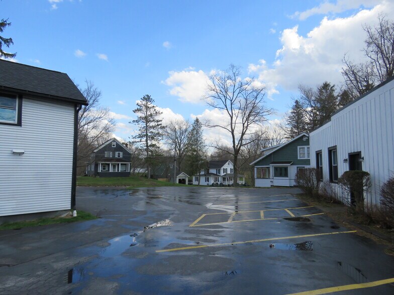 More Photos Of 158 Quaker Rd, East Aurora Coworking Space