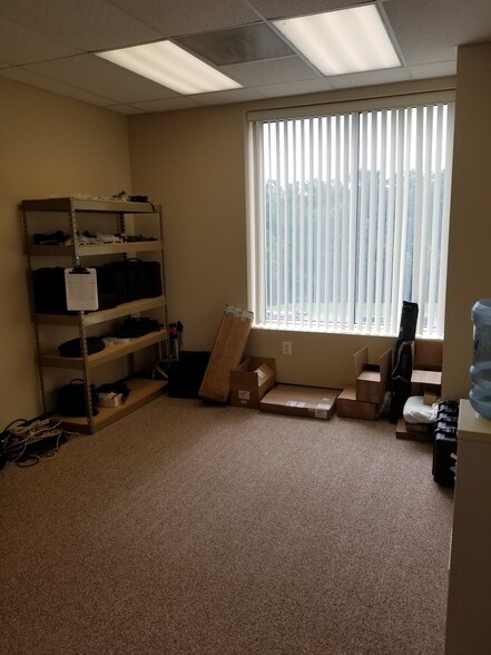 More Photos Of 14641 Lee Hwy, Centreville Office For Sale