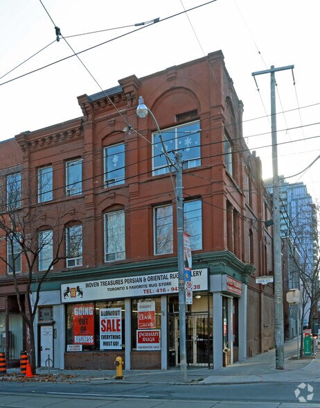 Primary Photo Of 167 Queen St E, Toronto Storefront Retail Residential For Lease