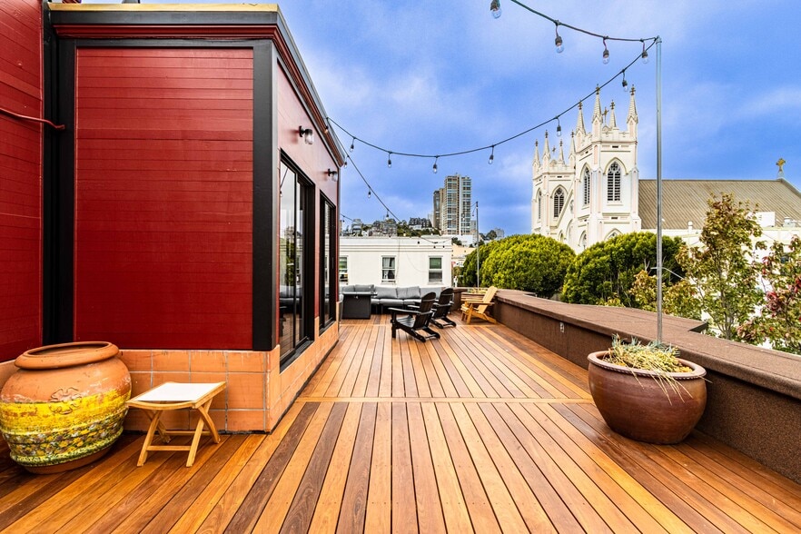 More Photos Of 1234 Grant Ave, San Francisco Restaurant For Lease