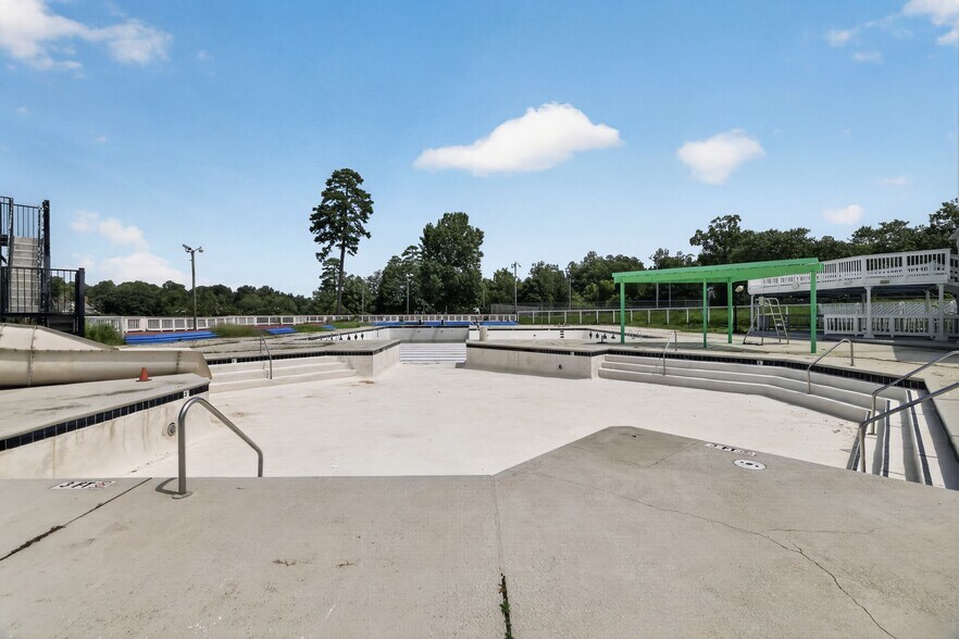More Photos Of 1903 Adams Farm Pky, Greensboro Sports And Entertainment For Sale