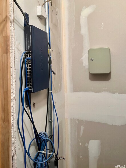 More Photos Of 540 Wright Brothers Dr, Naples Warehouse For Lease