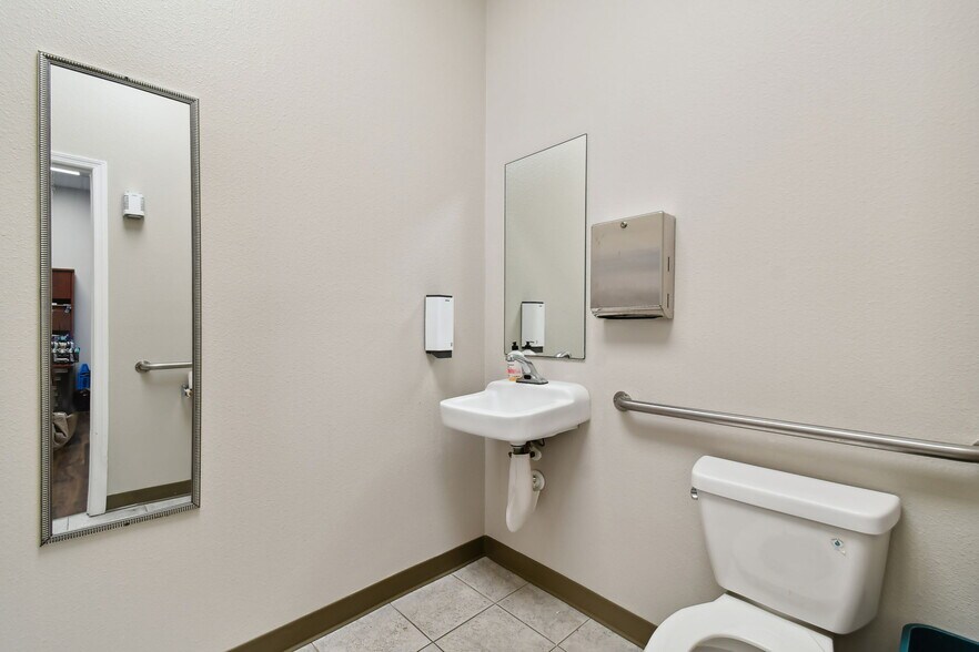 More Photos Of 772 Cortaro Dr, Sun City Center Medical For Sale