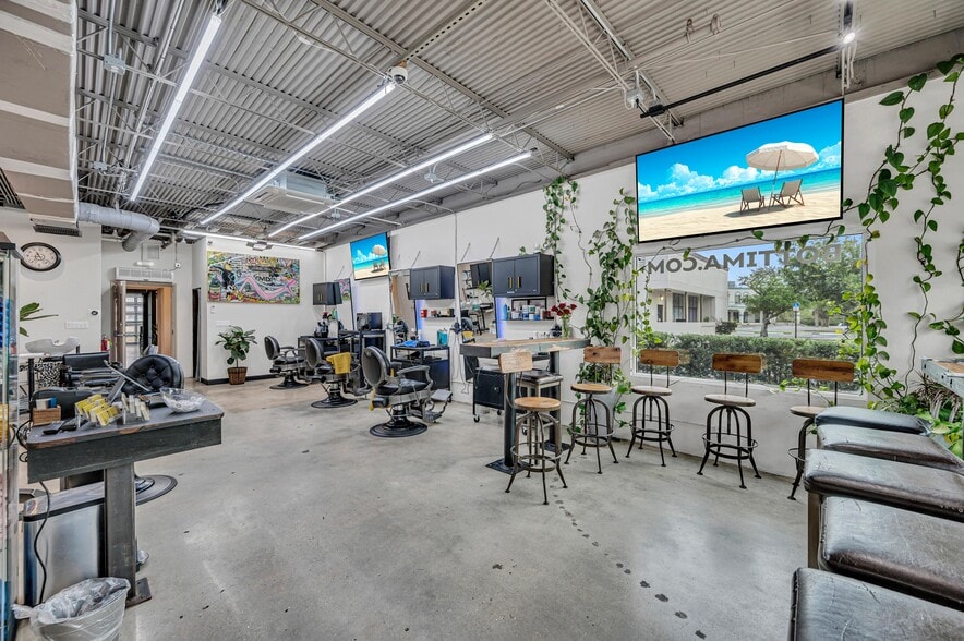More Photos Of 815 NE 13th St, Fort Lauderdale Freestanding For Sale