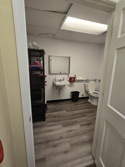 More Photos Of 20 S White Horse Pike, Somerdale Unknown For Lease