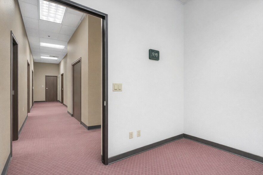 More Photos Of 3748 Civic Center Dr, North Las Vegas Light Manufacturing For Sale