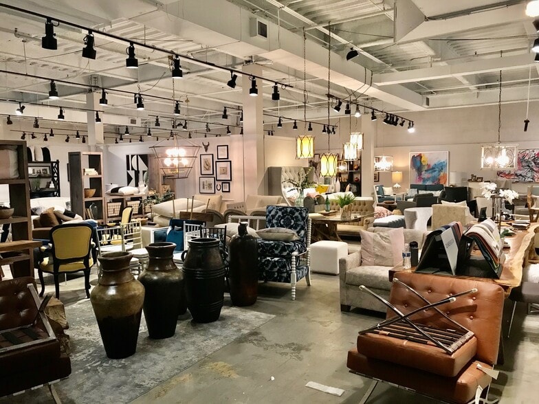 More Photos Of 110 W Commerce Ave, High Point Storefront For Lease
