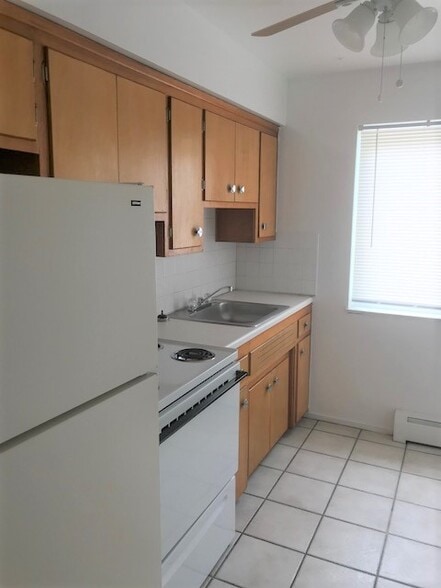 More Photos Of 2360 Noble Rd, Cleveland Heights Apartments For Sale