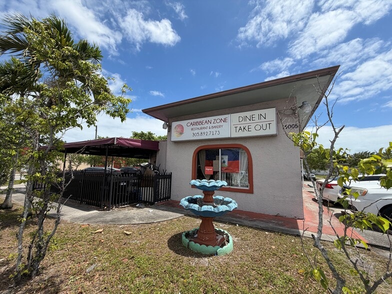 More Photos Of 14005 W Dixie Hwy, North Miami Restaurant For Sale