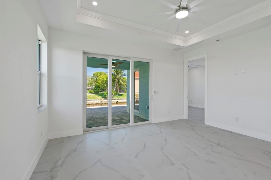 More Photos Of 1107 SE 38th St, Cape Coral Apartments For Sale