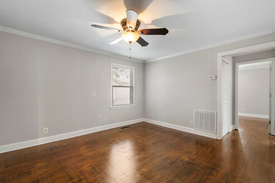 More Photos Of 120 Maybelle St, Cartersville Office For Sale