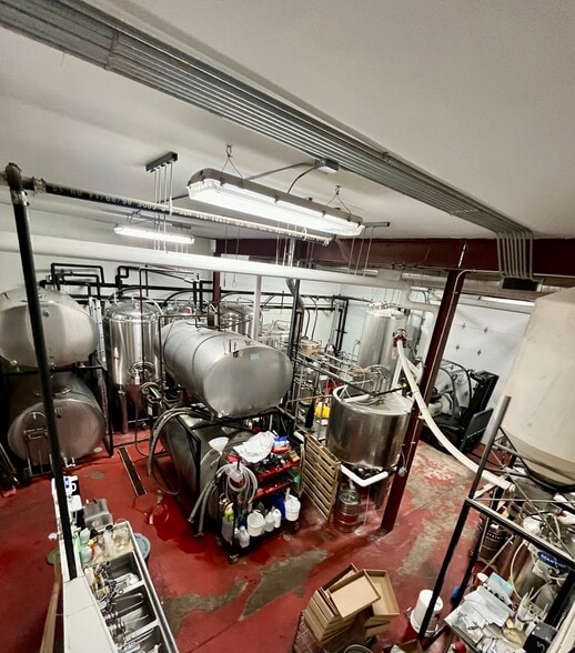 More Photos Of 2506 Central Ave NE, Minneapolis Storefront For Lease