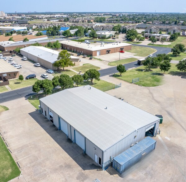 More Photos Of 2756 Broce Dr, Norman Warehouse For Lease