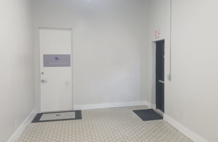 More Photos Of 207 Lawrence Ave, Inwood Loft Creative Space For Lease