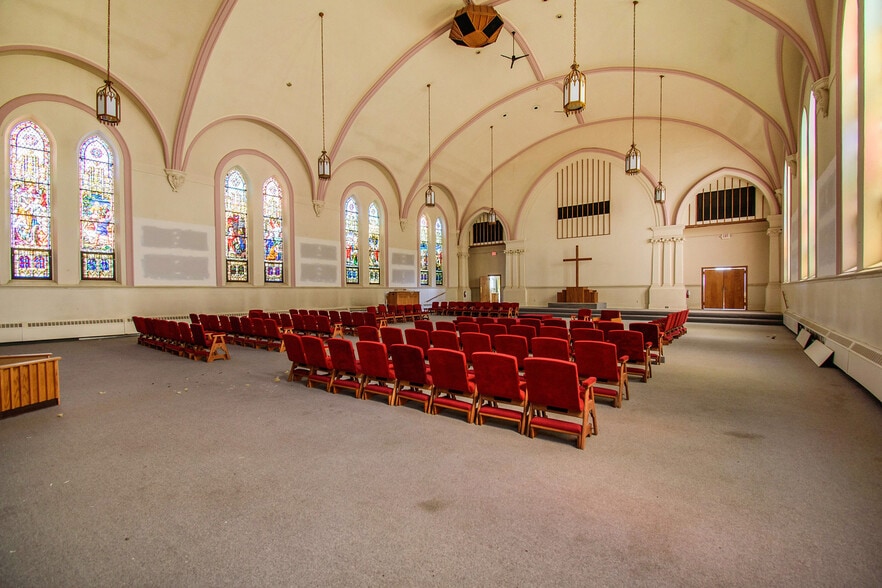 More Photos Of 612 N Michigan Ave, Saginaw Religious Facility For Sale